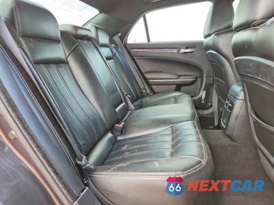 Zdjęcie 10 z 14 samochodu: 2021 CHRYSLER 300 S VIN:2C3CCABG2MH634386 - miniatura