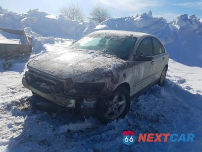 2010 VOLVO S40 2.4I YV1382MSXA2485633 - główne zdjęcie licytacji z USA - miniatura