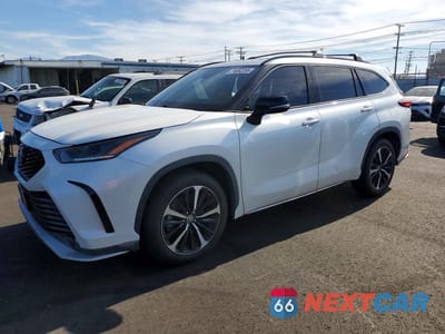 2021 TOYOTA HIGHLANDER 5TDJZRAH0MS065100 - główne zdjęcie licytacji z USA - miniatura