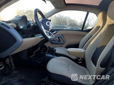 Zdjęcie 7 z 12 samochodu: 2009 SMART FORTWO PURE VIN:WMEEJ31X69K220987 - miniatura