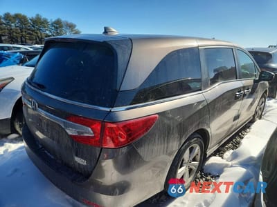 Trzecie zdjęcie samochodu z tyłu: 2019 HONDA ODYSSEY EX VIN:5FNRL6H52KB131968 - miniatura