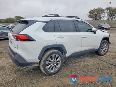 Trzecie zdjęcie samochodu z tyłu: 2025 TOYOTA RAV4 XLE PREMIUM VIN:2T3C1RFV4SW396871 - miniatura