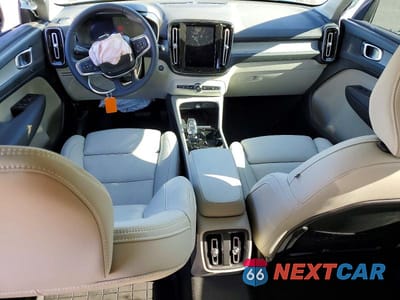 Zdjęcie 8 z 12 samochodu: 2024 VOLVO XC40 PLUS VIN:YV4L12UL0R2281483 - miniatura