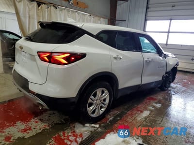 Trzecie zdjęcie samochodu z tyłu: 2021 CHEVROLET BLAZER 2LT VIN:3GNKBHRS2MS538260 - miniatura