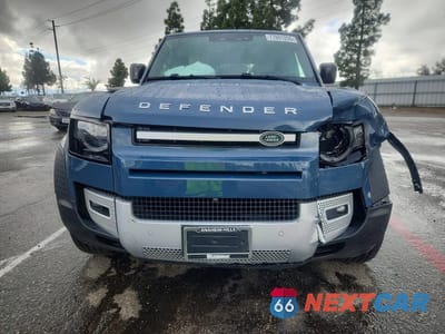 Piąte zdjęcie samochodu w środku: 2024 LAND ROVER DEFENDER 110 S VIN:SALEJ7EX7R2348552 - miniatura