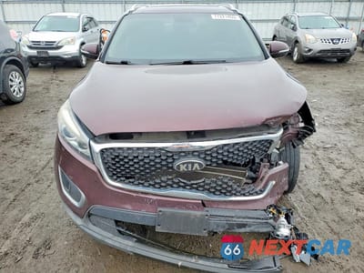 Piąte zdjęcie samochodu w środku: 2018 KIA SORENTO LX VIN:5XYPGDA31JG348511 - miniatura