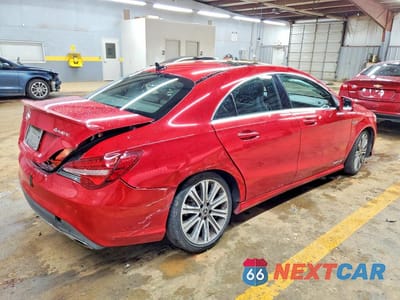 Trzecie zdjęcie samochodu z tyłu: 2018 MERCEDES-BENZ CLA 250 4MATIC VIN:WDDSJ4GB8JN575543 - miniatura