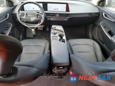 Zdjęcie 8 z 13 samochodu: 2024 KIA EV6 WIND VIN:KNDC34LA1R5214754 - miniatura
