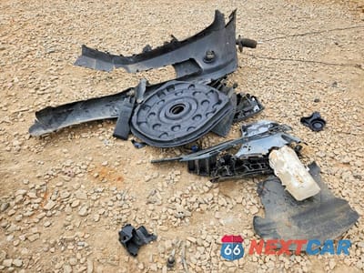 Zdjęcie 12 z 12 samochodu: 2015 CHEVROLET CAMARO LT VIN:2G1FD3D35F9220133 - miniatura