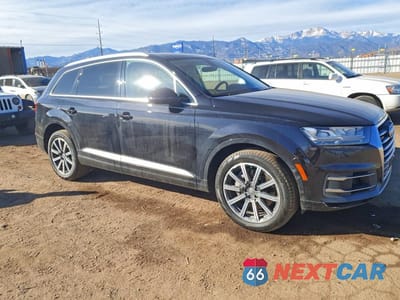 Czwarte zdjęcie samochodu z boku: 2017 AUDI Q7 PRESTIGE VIN:WA1VAAF75HD030039 - miniatura