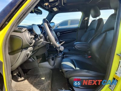 Zdjęcie 7 z 12 samochodu: 2023 MINI COOPER S VIN:WMW53DK08P2S72874 - miniatura