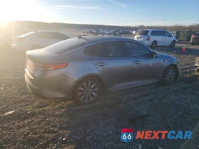 Trzecie zdjęcie samochodu z tyłu: 2018 KIA OPTIMA EX VIN:5XXGU4L30JG180578 - miniatura