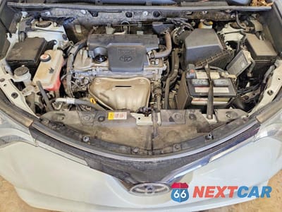Zdjęcie 11 z 12 samochodu: 2017 TOYOTA RAV4 XLE VIN:JTMRFREV6HJ111592 - miniatura