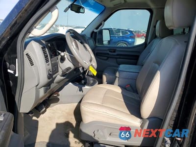 Zdjęcie 7 z 12 samochodu: 2013 NISSAN NV 3500 S VIN:5BZAF0AA0DN202954 - miniatura