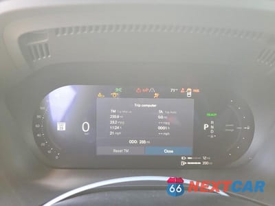 Zdjęcie 9 z 12 samochodu: 2026 VOLVO XC60 PLUS VIN:YV4H60RC3T1388478 - miniatura