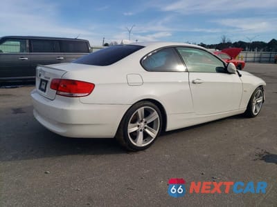 Trzecie zdjęcie samochodu z tyłu: 2010 BMW 328 I VIN:WBAWB3C58AP139277 - miniatura