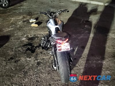 Czwarte zdjęcie samochodu z boku: 2017 YAMAHA FZ07 VIN:JYARM06E5HA011866 - miniatura