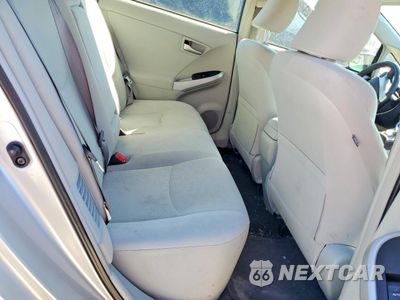 Zdjęcie 10 z 12 samochodu: 2013 TOYOTA PRIUS THREE VIN:JTDKN3DU0D0350405 - miniatura