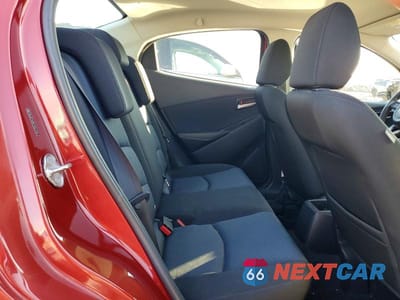 Zdjęcie 10 z 12 samochodu: 2019 TOYOTA YARIS LE VIN:3MYDLBYV6KY507130 - miniatura