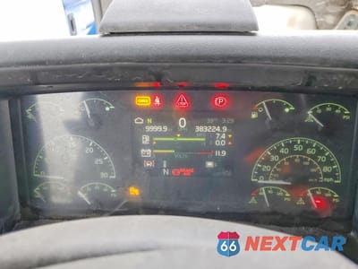 Zdjęcie 8 z 10 samochodu: 2024 VOLVO VNL SEMI TRUCK VIN:4V4NC9EH3RN633080 - miniatura