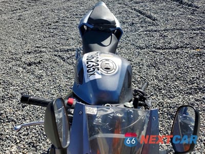 Piąte zdjęcie samochodu w środku: 2023 HONDA CBR500 RA VIN:MLHPC625XP5400837 - miniatura