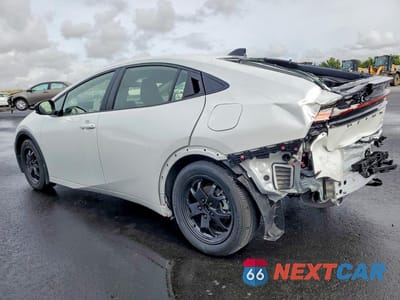 Drugie zdjęcie samochodu z przodu: 2026 TOYOTA PRIUS LE VIN:JTDACAAU3T3065009 - miniatura
