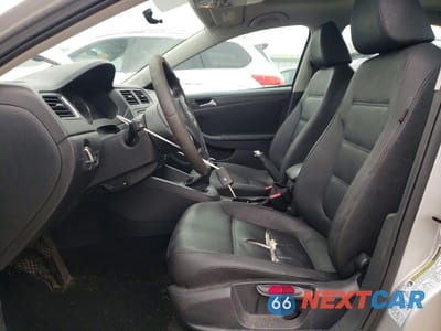 Zdjęcie 7 z 11 samochodu: 2012 VOLKSWAGEN JETTA SE VIN:3VWBP7AJ0CM339456 - miniatura