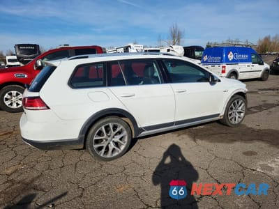 Trzecie zdjęcie samochodu z tyłu: 2019 VOLKSWAGEN GOLF ALLTRACK S VIN:3VWH17AU1KM500126 - miniatura
