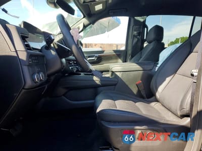 Zdjęcie 7 z 11 samochodu: 2025 CHEVROLET SUBURBAN C1500 LS VIN:1GNS5BRD8SR334293 - miniatura