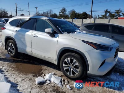 Czwarte zdjęcie samochodu z boku: 2021 TOYOTA HIGHLANDER XLE VIN:5TDGZRBH6MS130850 - miniatura
