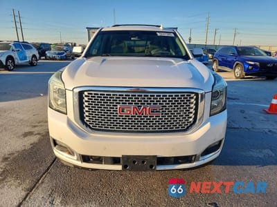 Piąte zdjęcie samochodu w środku: 2016 GMC YUKON XL DENALI VIN:1GKS2HKJ4GR201210 - miniatura