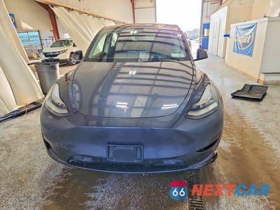 Piąte zdjęcie samochodu w środku: 2023 TESLA MODEL Y VIN:7SAYGDEE7PA034703 - miniatura