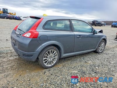 Trzecie zdjęcie samochodu z tyłu: 2010 VOLVO C30 T5 VIN:YV1672MK3A2173489 - miniatura