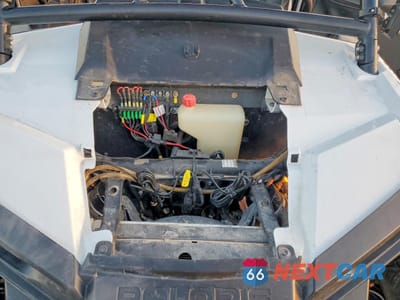 Zdjęcie 7 z 11 samochodu: 2015 POLARIS RZR XP 100 UTILITY VEHICLE VIN:4XAVDE992FB961437 - miniatura