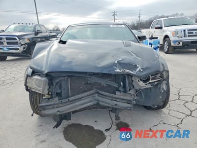 Piąte zdjęcie samochodu w środku: 2014 FORD MUSTANG GT VIN:1ZVBP8CF9E5275487 - miniatura