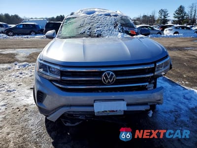 Piąte zdjęcie samochodu w środku: 2022 VOLKSWAGEN ATLAS SE VIN:1V2KR2CA9NC530342 - miniatura