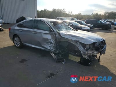 Czwarte zdjęcie samochodu z boku: 2019 HONDA ACCORD LX VIN:1HGCV1F19KA008259 - miniatura