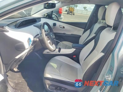 Zdjęcie 7 z 13 samochodu: 2018 TOYOTA PRIUS VIN:JTDKARFU1J3057392 - miniatura