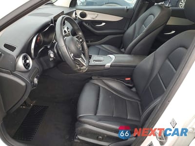 Zdjęcie 7 z 12 samochodu: 2021 MERCEDES-BENZ GLC 300 4MATIC VIN:W1N0G8EB5MG004930 - miniatura