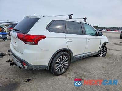 Trzecie zdjęcie samochodu z tyłu: 2020 MITSUBISHI OUTLANDER SE VIN:JA4AZ3A32LZ045035 - miniatura