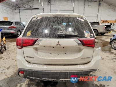 Zdjęcie 6 z 13 samochodu: 2017 MITSUBISHI OUTLANDER ES VIN:JA4AZ2A31HZ060417 - miniatura