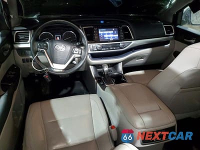 Zdjęcie 8 z 12 samochodu: 2014 TOYOTA HIGHLANDER XLE VIN:5TDJKRFH0ES057383 - miniatura