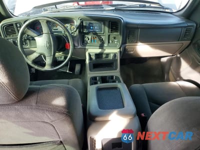 Zdjęcie 8 z 13 samochodu: 2005 CHEVROLET SILVERADO K2500 HEAVY DUTY VIN:1GCHK29265E321578 - miniatura