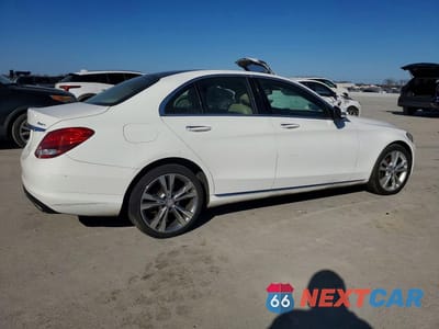 Trzecie zdjęcie samochodu z tyłu: 2017 MERCEDES-BENZ C 300 4MATIC VIN:55SWF4KB9HU198829 - miniatura