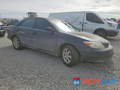 Czwarte zdjęcie samochodu z boku: 2005 TOYOTA CAMRY LE VIN:4T1BE30K75U006841 - miniatura
