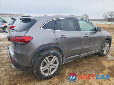 Trzecie zdjęcie samochodu z tyłu: 2023 MERCEDES-BENZ GLA 250 4MATIC VIN:W1N4N4HB4PJ487491 - miniatura