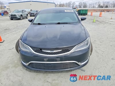 Piąte zdjęcie samochodu w środku: 2016 CHRYSLER 200 LIMITED VIN:1C3CCCABXGN105720 - miniatura