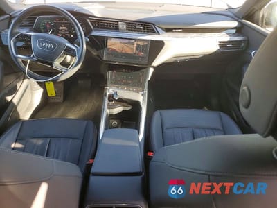 Zdjęcie 8 z 14 samochodu: 2022 AUDI E-TRON PREMIUM PLUS VIN:WA1LABGE6NB010884 - miniatura