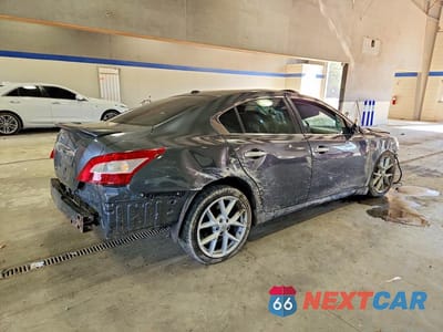 Trzecie zdjęcie samochodu z tyłu: 2009 NISSAN MAXIMA 3.5 S VIN:1N4AA51E39C832040 - miniatura