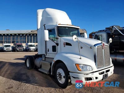2013 KENWORTH T660 SEMI TRUCK 1XKAA48X0DJ354888 - główne zdjęcie licytacji z USA - miniatura